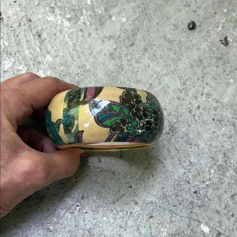 Vintage lucite bangle